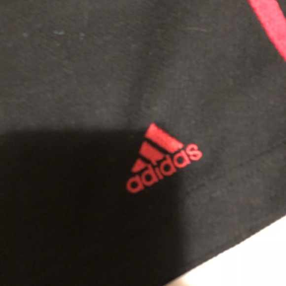 Adidas shorts size L - Picture 2 of 3